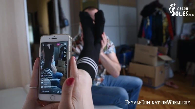 Czech Soles – Dita – Foot fetish youtuber online streaming her footboy in secret (2023/Mp4/1000 MB)