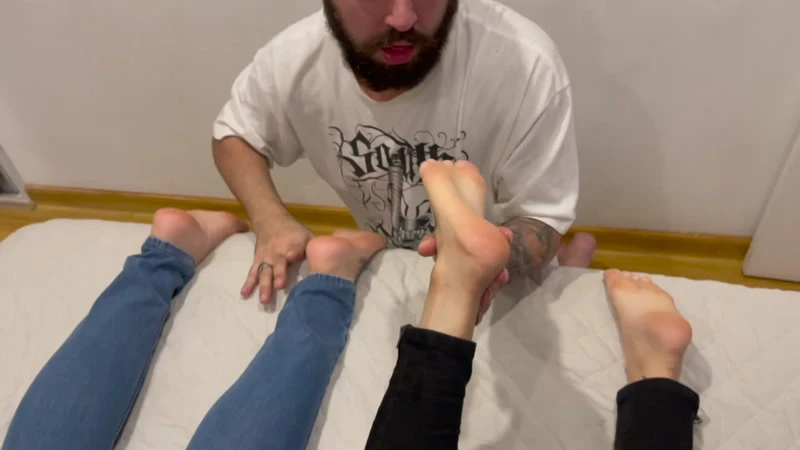 Noccioli Feet (FOOT FETISH) The Foot Slave Had A Lucky Day (2023/Mp4/1000 MB)