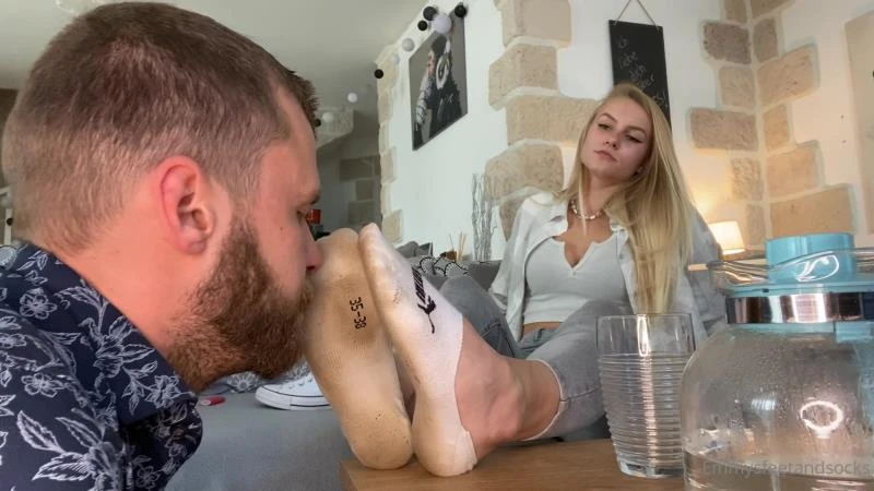 Emmys Feet, Socks – After 14 Days My Nasty Socks Needed To Be Tasted A Normal Worship (2023/Mp4/1000 MB)