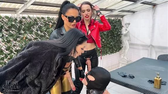 Triple Domme pegging gangbang on the terrace - Evil Woman and Mistress Glamorous and Aliena Moore (2024/MPEG-4/817 MB)