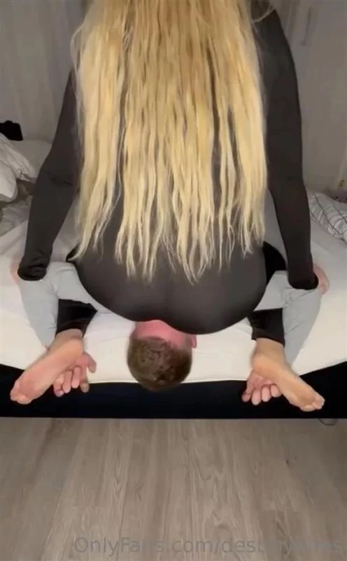DestinyFilms - I Just Love To Put My Huge Ass Full Weight On His Face (2025/MPEG-4/206 MB)