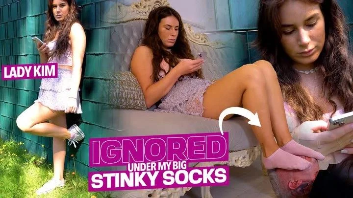 FEMDOMSQUAD Video Store in Video Ignored under my big stinky socks (2025/MPEG-4/335 MB)