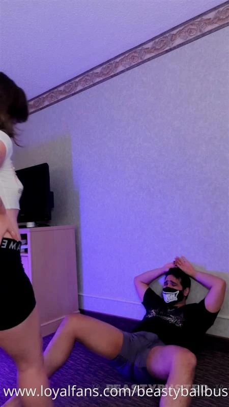 Beasty Ballbusting in Video Stacey Barnes - Hotgatorade Is No Stranger To Busting Bal (2025/MPEG-4/224 MB)