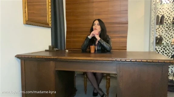 Madame Kyra (Ger) in Video The Dice Game (2025/MPEG-4/82.2 MB)