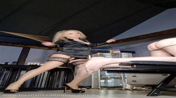 MISS COURTNEY in Video I Love Caning My Subs (2025/MPEG-4/321 MB)