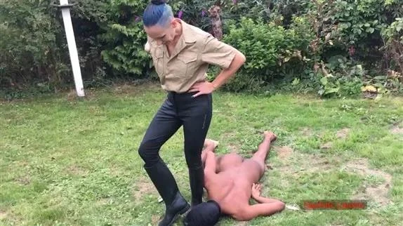 Sadistic Queens in Video Squishysax - Padrona Era - 1st Time Squish - Giada Da Vinci (2025/MPEG-4/672 MB)