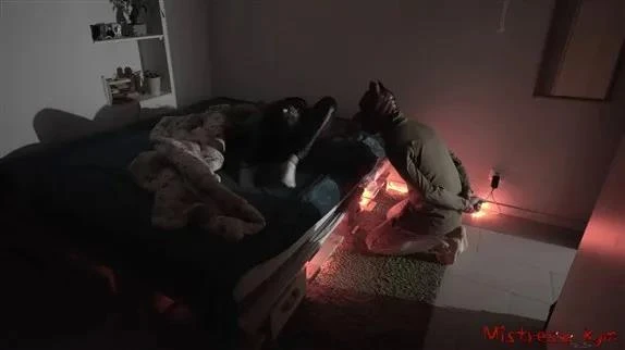 Mistress Kym in Video After Bathroom Chores (2025/MPEG-4/18.0 MB)