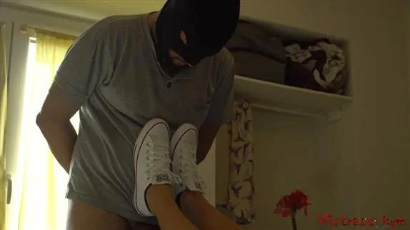 Mistress Kym in Video Converse (2025/MPEG-4/422 MB)