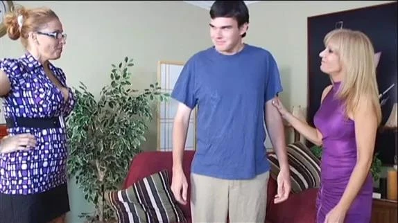 Jessica Stacie Staci Starr Cougarville Episode The Delivery Boy (2025/MPEG-4/675 MB)