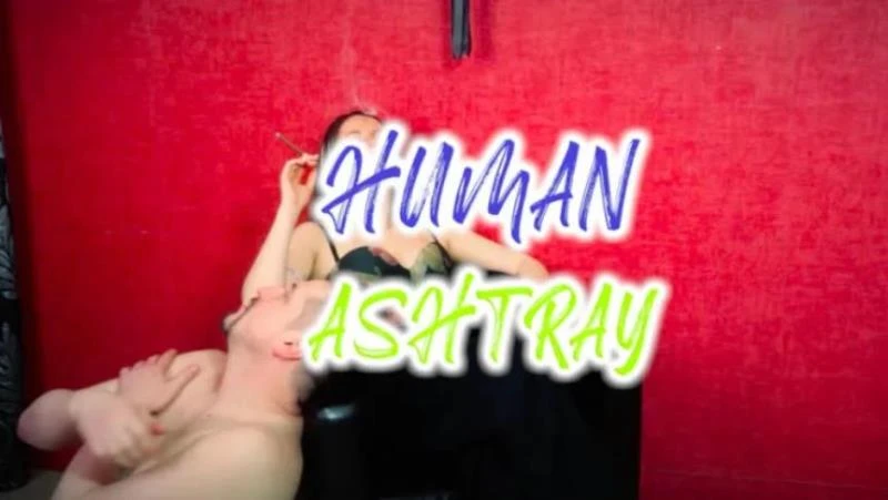 NoirQueenie in Video Human Ashtray Angle 2 (2025/MPEG-4/644 MB)