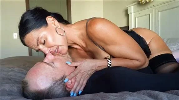 World Goddess in Video GODDESS ZEPHY - EXTREME degradation!! (The raw footage femsex)! - CUSTOM CLIP (2026/MPEG-4/1.55 GB)