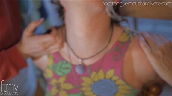 Foot Tongue Mouth And Vore - Extreme Spitty Face Humiliation