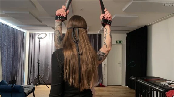 Lady Luna - I Punish My Slave
